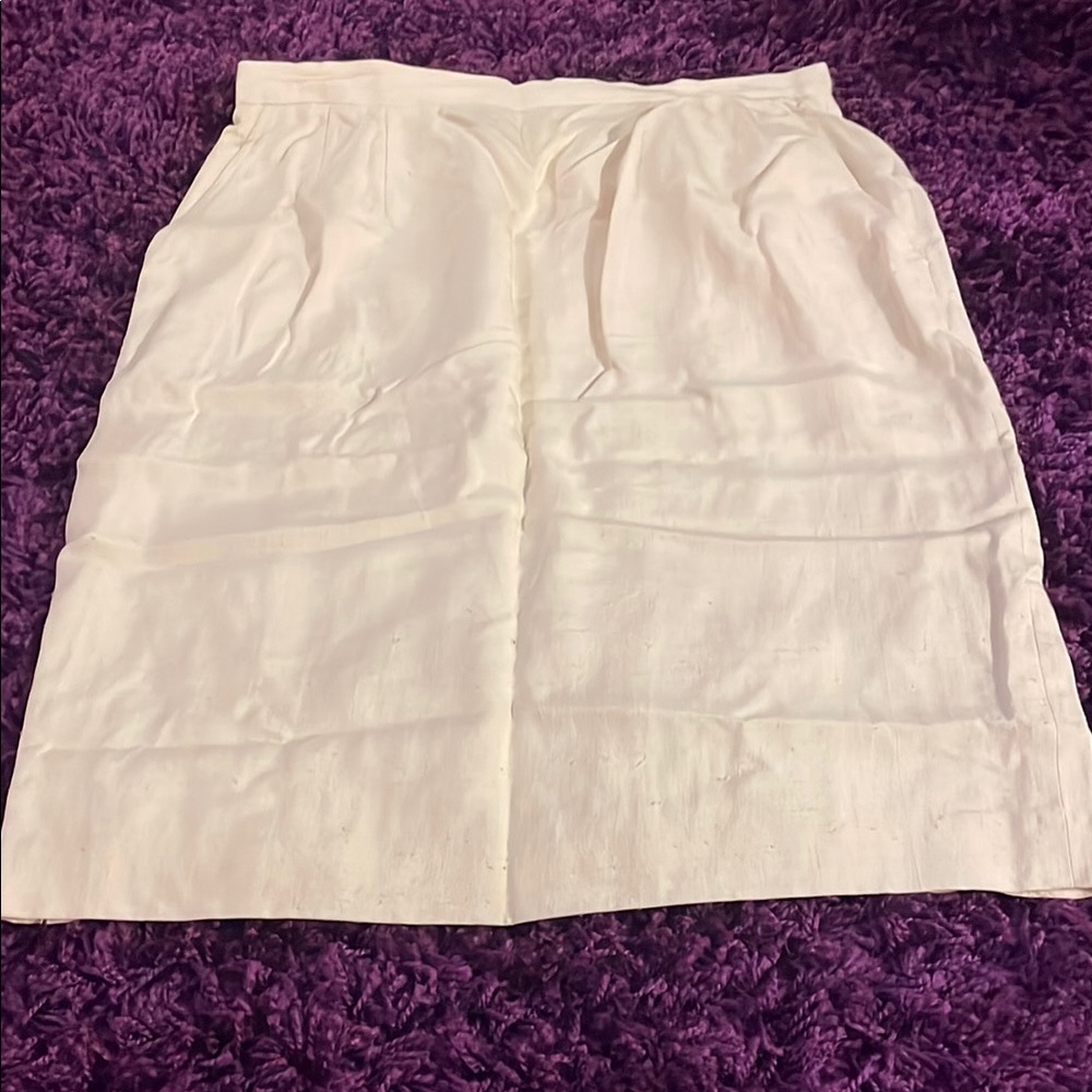 Anne Klein Vintage Cream Knee-Length Pencil Skirt